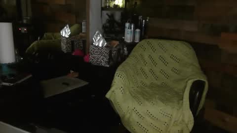 Snapshot of showingoff40 chatting on October 2025 08:35:01 AM Red4040 online show from October 2025 08:35:01 AM