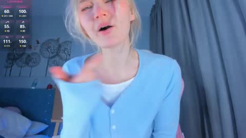 Snapshot of showmejenny chatting on January 2025 04:41:01 PM jennywoody online show from January 2025 04:41:01 PM