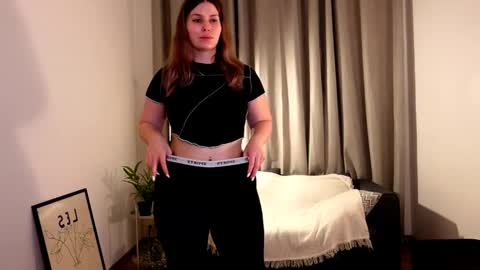 shy_nerd_babyy online show from February 2025 05:29:02 AM