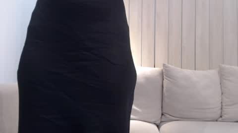Snapshot of shy_schoolgirl_ chatting on March 2025 06:30:01 PM shy_schoolgirl_ online show from March 2025 06:30:01 PM