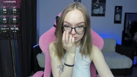 Snapshot of shy_suchka chatting on January 2025 12:41:02 PM Melissa online show from January 2025 12:41:02 PM