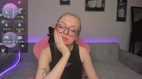 Snapshot of shy_suchka chatting on February 2025 01:34:01 AM Melissa online show from February 2025 01:34:01 AM