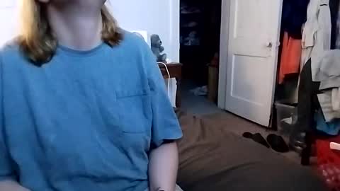 shylee538825 online show from October 2025 12:42:01 AM