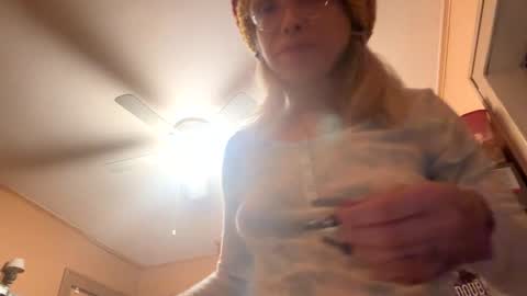 Snapshot of shyykiitty chatting on January 2025 05:45:02 AM shyykiitty online show from January 2025 05:45:02 AM