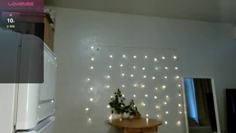 Snapshot of siberian_girl_ chatting on November 2025 03:18:02 AM Eva online show from November 2025 03:18:02 AM