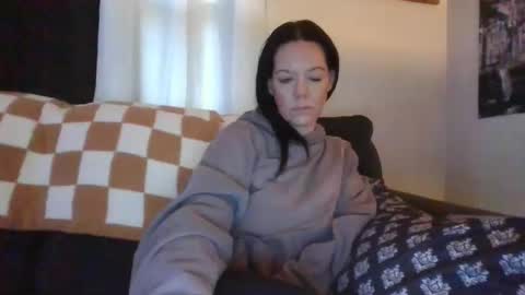 Snapshot of sidneyraee chatting on November 2025 04:38:02 PM Mrs. St. Patrickk online show from November 2025 04:38:02 PM