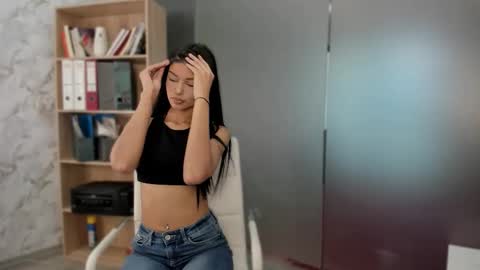 Sienna online show from September 2025 10:42:01 AM
