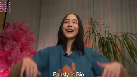 Eva  online show from October 2025 11:55:01 AM