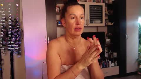 Snapshot of silenaa_sloussen chatting on November 2025 05:10:02 AM silenaa_sloussen online show from November 2025 05:10:02 AM