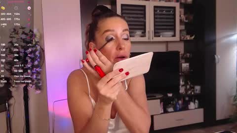 Snapshot of silenaa_sloussen chatting on November 2025 05:28:02 AM silenaa_sloussen online show from November 2025 05:28:02 AM