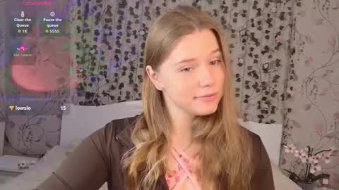 Chloe online show from October 2025 05:21:02 AM