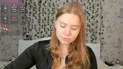 Chloe online show from October 2025 05:22:01 AM