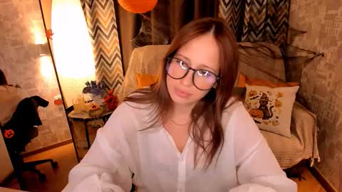 Snapshot of silvermoon_kira chatting on October 2025 12:16:01 PM Kira online show from October 2025 12:16:01 PM