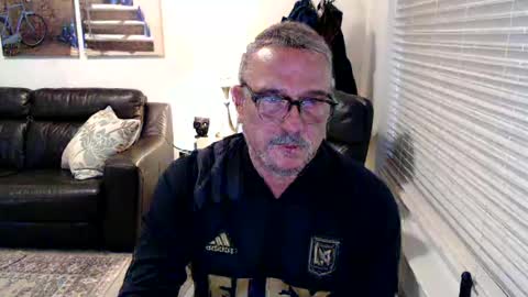 Snapshot of silveroli187 chatting on October 2025 03:32:01 PM silveroli187 online show from October 2025 03:32:01 PM