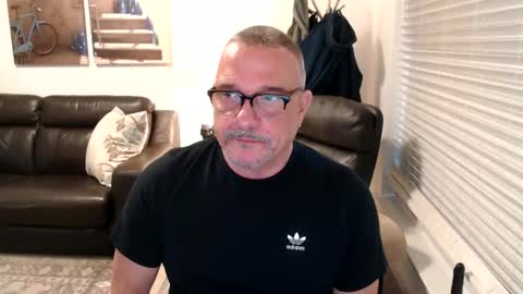 Snapshot of silveroli187 chatting on November 2025 02:22:01 PM silveroli187 online show from November 2025 02:22:01 PM