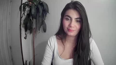 Silvie online show from December 2024 05:01:01 AM