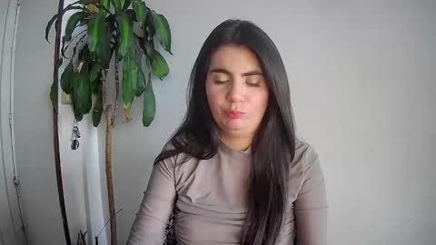Silvie online show from January 2025 08:31:02 PM