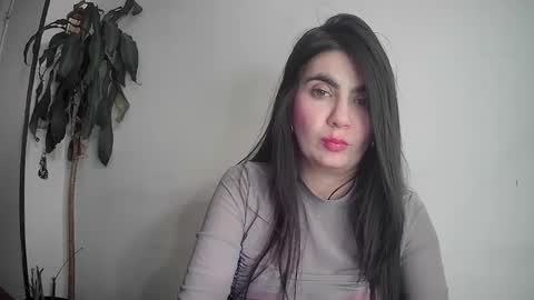 Silvie online show from February 2025 05:44:02 AM
