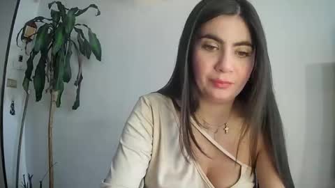 Silvie online show from March 2025 10:02:02 PM