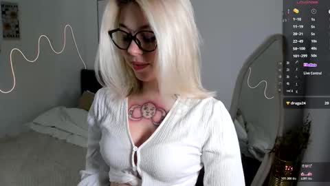 SimonaGerry online show from October 2025 05:10:02 AM