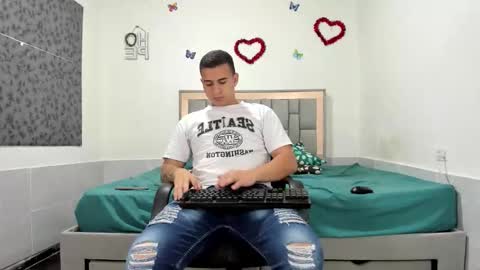 SIMON KELER online show from October 2025 02:25:02 AM