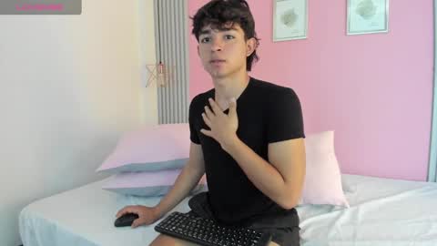  Simon  online show from December 2024 07:36:01 PM