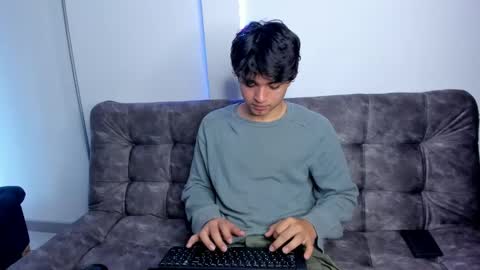  Simon  online show from January 2025 03:21:01 PM