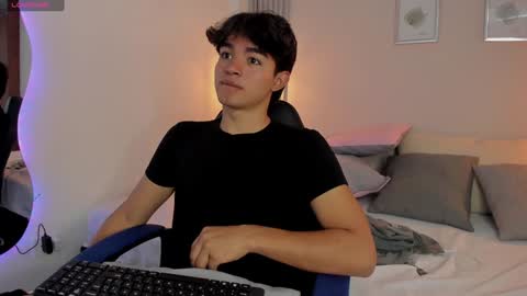  Simon  online show from January 2025 06:16:02 PM