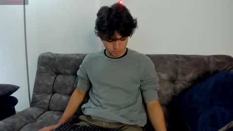  Simon  online show from February 2025 01:48:02 PM