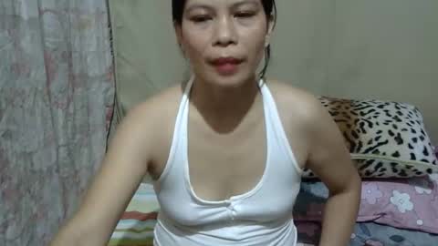 Snapshot of simply_me143 chatting on November 2025 12:22:02 AM mia online show from November 2025 12:22:02 AM