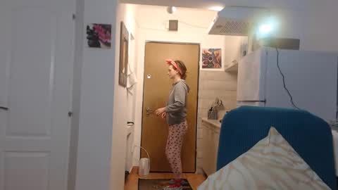 simyhvn online show from January 2025 05:03:02 AM