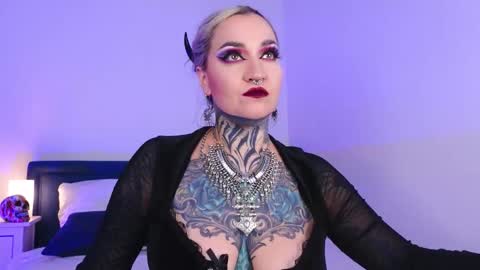 Ms. Sindel online show from October 2025 01:33:02 PM