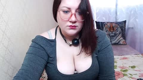 Angela online show from January 2025 05:35:01 AM