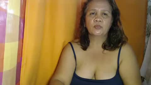 Snapshot of single_momma68 chatting on November 2025 02:55:01 AM Single momma68 online show from November 2025 02:55:01 AM