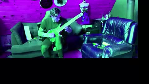 Snapshot of siphonophorstrings chatting on November 2025 05:25:02 PM Dustbunnyfoofoo online show from November 2025 05:25:02 PM