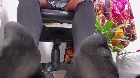 only foot                         worshipers here online show from December 2024 02:41:01 AM