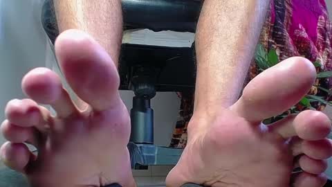 only foot                         worshipers here online show from December 2024 09:08:02 PM