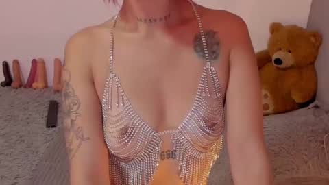 sirax66 online show from December 2024 03:37:02 PM