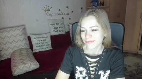 Snapshot of sirenasilk chatting on October 2025 03:15:01 AM sirenasilk online show from October 2025 03:15:01 AM