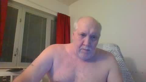 Snapshot of sirmark52 chatting on February 2025 12:19:02 AM sir mark online show from February 2025 12:19:02 AM