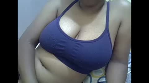 Snapshot of sisibrown97 chatting on January 2025 10:37:01 PM brown online show from January 2025 10:37:01 PM