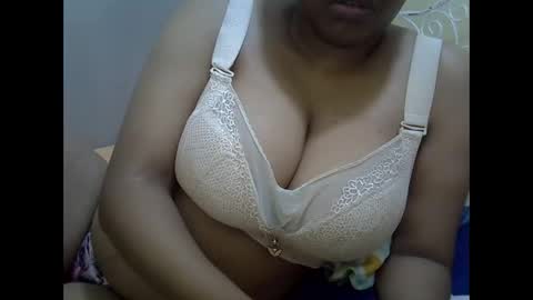 Snapshot of sisibrown97 chatting on September 2025 10:32:02 PM brown online show from September 2025 10:32:02 PM