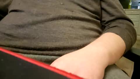 Snapshot of sissy_gurl_ chatting on November 2025 06:32:01 PM sissy_gurl_ online show from November 2025 06:32:01 PM