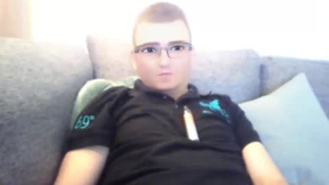 Snapshot of sissyboyforyoui chatting on September 2025 10:32:02 PM looking for older male ore female to use me sexually and be good to me ahhhhh online show from September 2025 10:32:02 PM