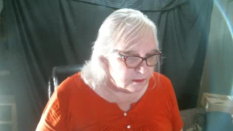 Sissy Diane online show from February 2025 12:30:01 AM