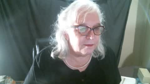 Sissy Diane online show from November 2025 12:42:01 AM