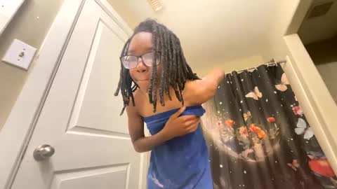 SiyAfterDark online show from September 2025 12:16:01 PM