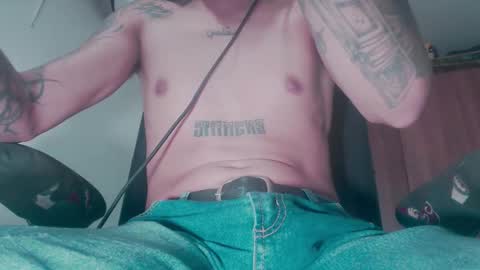 Snapshot of skateboy444 chatting on October 2025 09:41:01 AM king online show from October 2025 09:41:01 AM