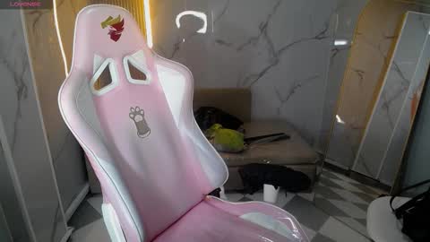 Snapshot of skeler_lovd_b chatting on October 2025 12:42:02 PM Skarlet online show from October 2025 12:42:02 PM