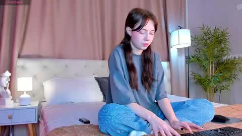 Snapshot of skelerata chatting on October 2025 01:17:02 AM Emily online show from October 2025 01:17:02 AM